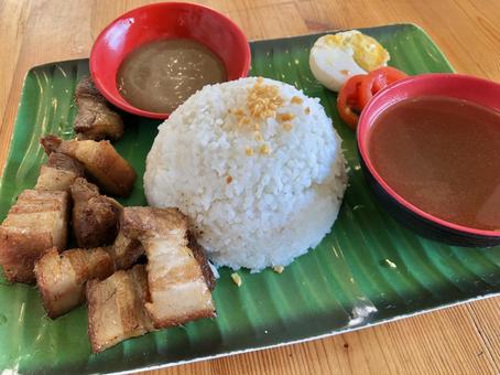 初めてでも安心！フィリピン食事マナー｜手で食べる文化やチップ事情を解説