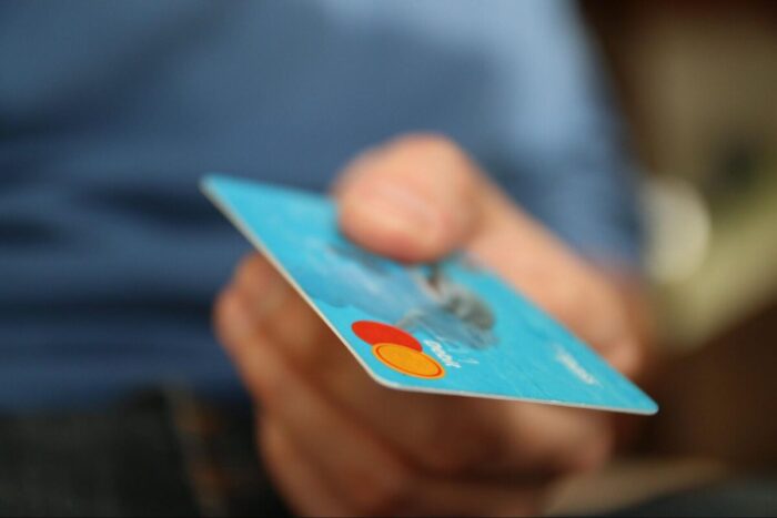 フィリピン留学はクレジットカード保険だけで大丈夫？必要な補償を解説